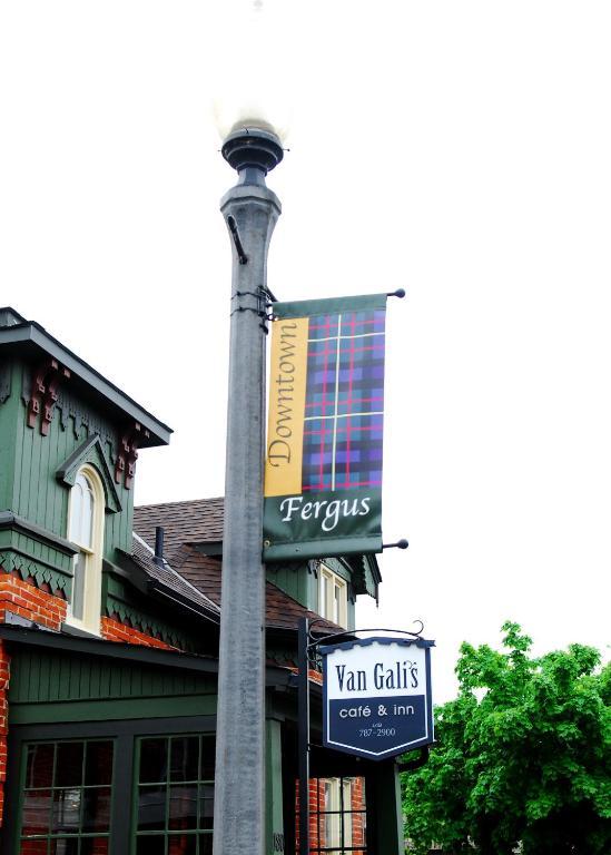 St Andrew Suites Fergus エクステリア 写真
