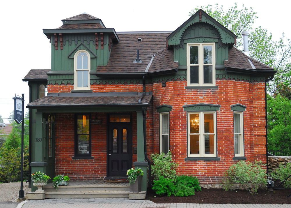 St Andrew Suites Fergus エクステリア 写真