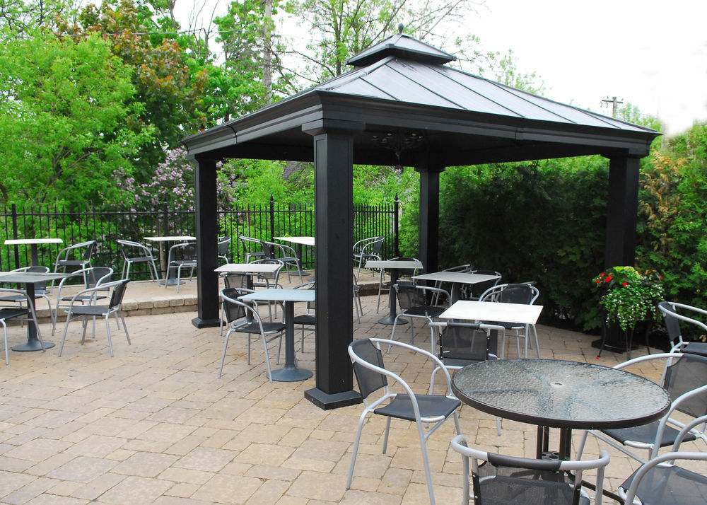 St Andrew Suites Fergus エクステリア 写真