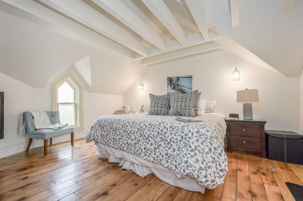 St Andrew Suites Fergus エクステリア 写真